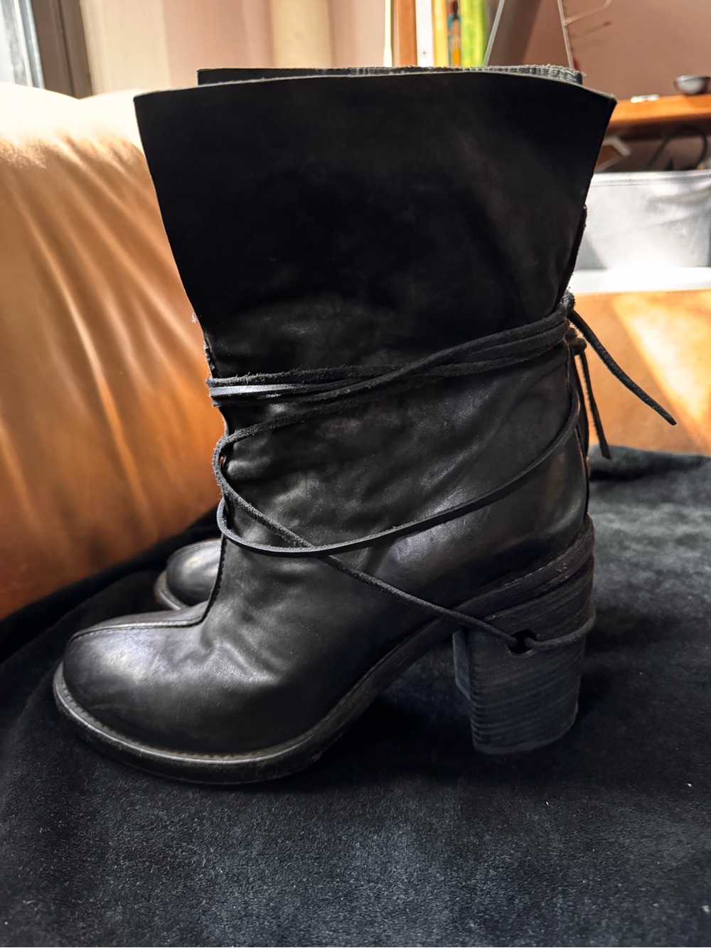 Elisanero black leather mid calf lace up tie Italy designer boots